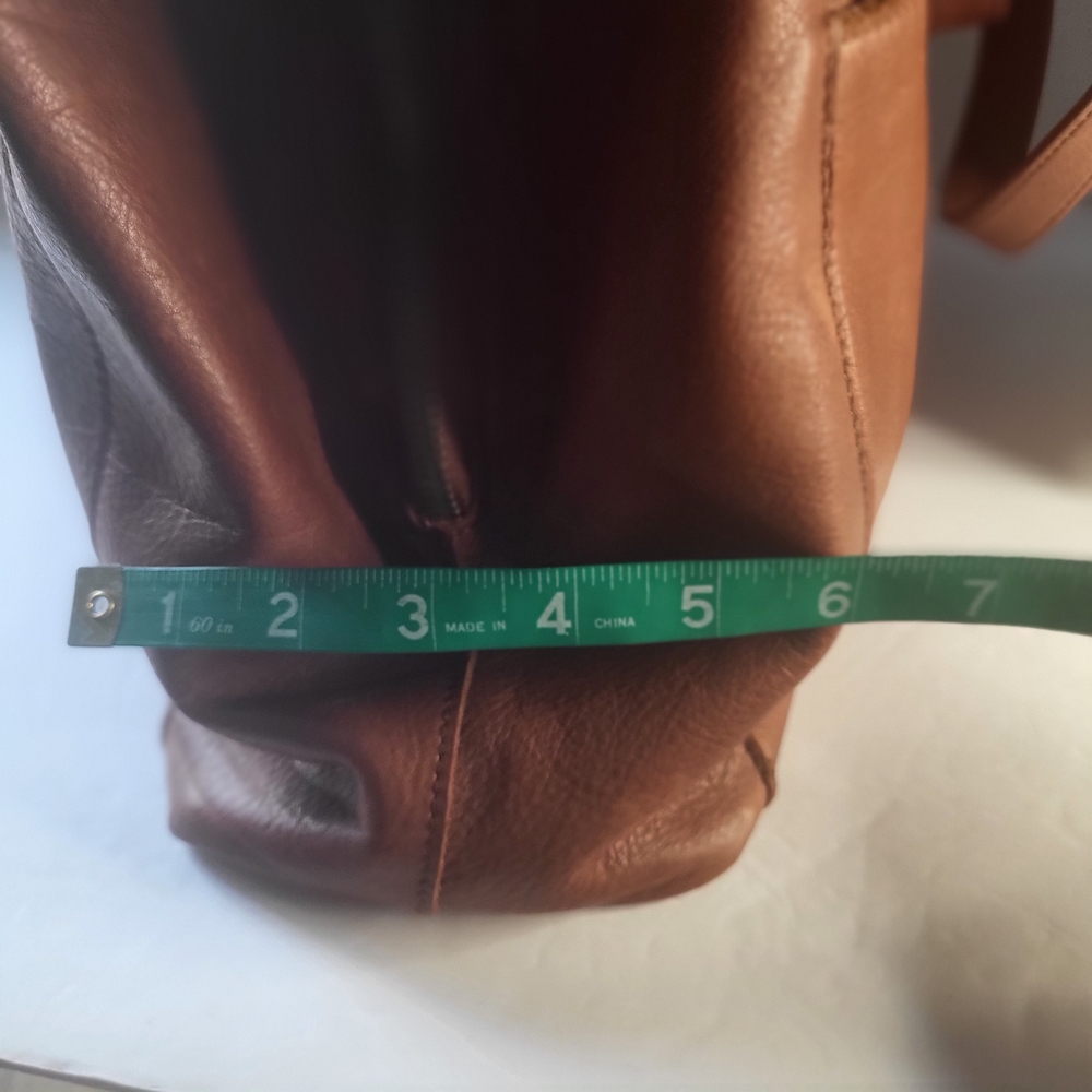 American Leather Co. Classic Brown Shoulder Bag - Picture 14 of 15